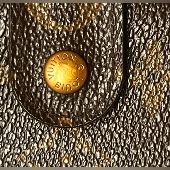 Authentic Louis Vuitton Wallet with Crossbody option - Picture 4 of 6